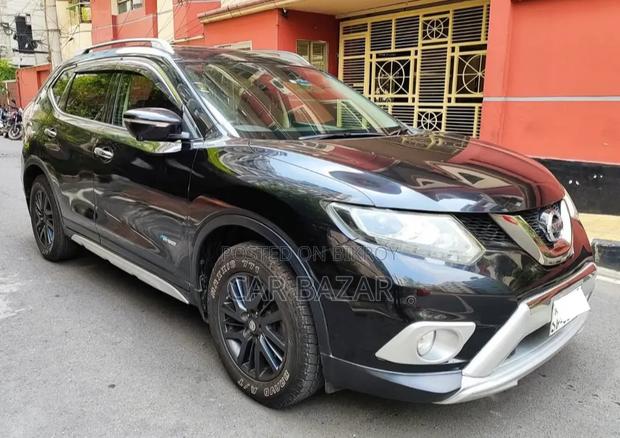 Nissan X-Trail 2.0 Hybrid FWD 2015 Black