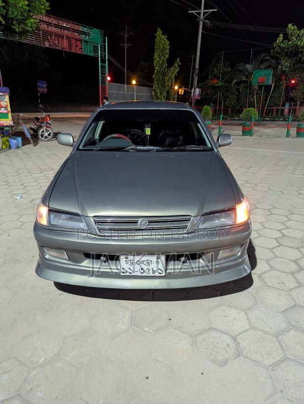 Toyota Corona Premio 2.0 Petrol AWD 1996 Silver