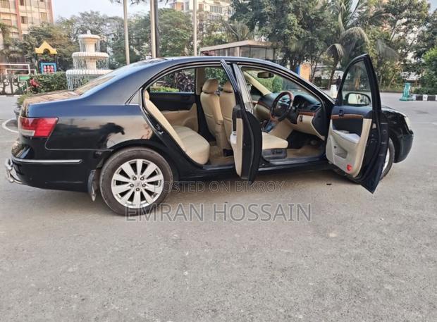 Hyundai Sonata 2010 Black