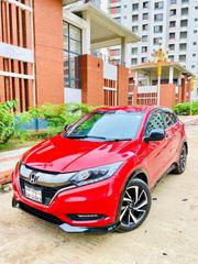 Honda Vezel 1.5 Hybrid 4WD 2016 Red for sale