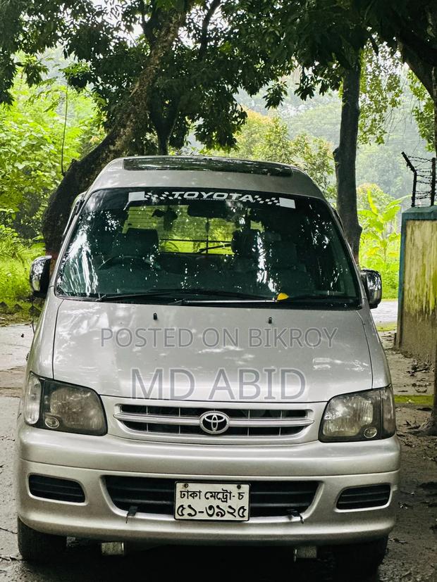 Toyota Noah 2.0 AWD (8 Seater) 2002 Silver