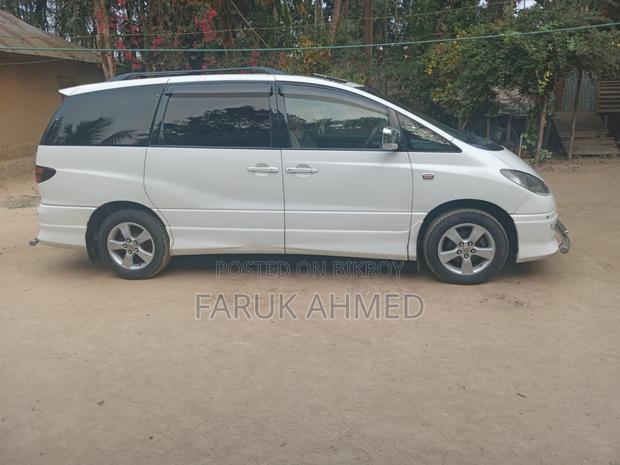 Toyota Estima 2003 White