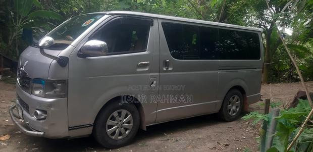 Toyota HiAce 2005 Silver