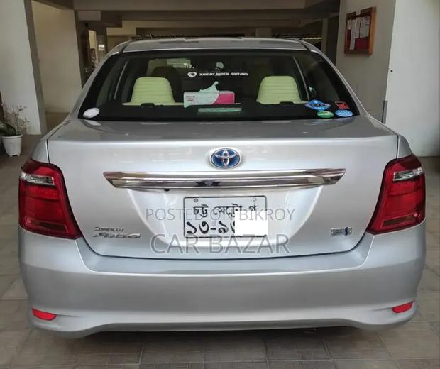 Toyota Axio 1.5 Hybrid G 2WD 2015 Silver
