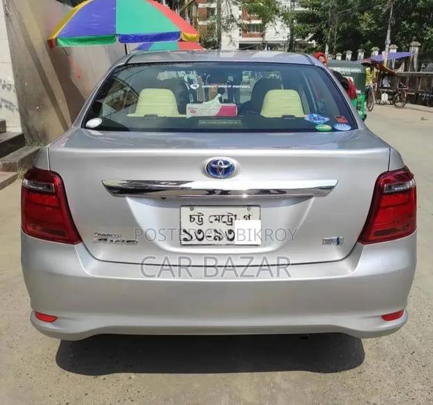Toyota Axio 1.5 Hybrid G 2WD 2015 Silver