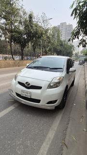 Toyota Vitz 2009 Pearl for sale