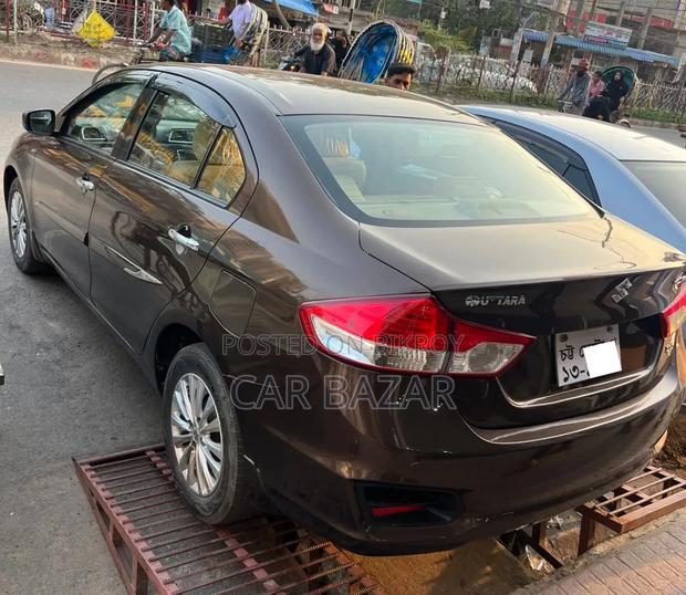 Suzuki Ciaz 2015 Brown