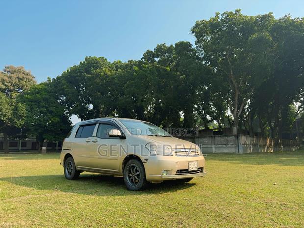 Toyota Raum 2004 Beige