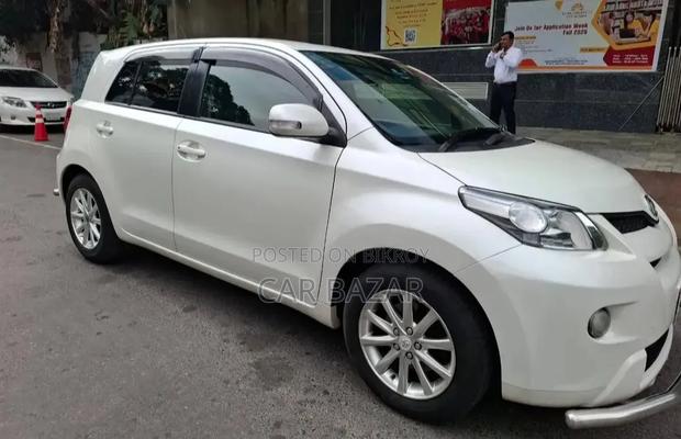 Toyota IST 2011 White