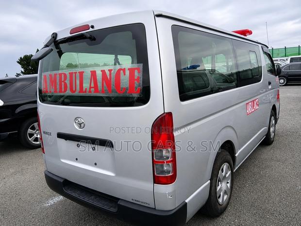 Toyota HiAce 2020 Silver