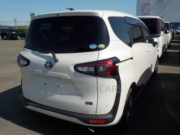 Toyota Sienta 2022 Pearl