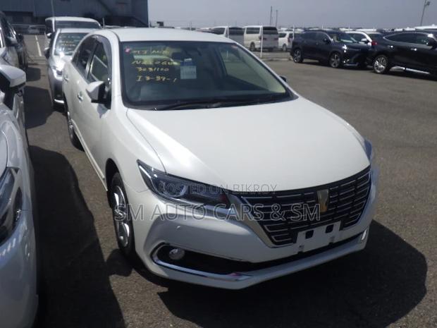 Toyota Premio 1.5 FWD 2021 Pearl