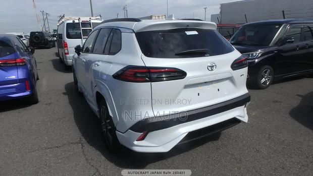 Toyota Corolla Cross 2026 Pearl