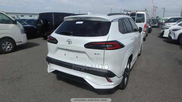 Toyota Corolla Cross 2026 Pearl