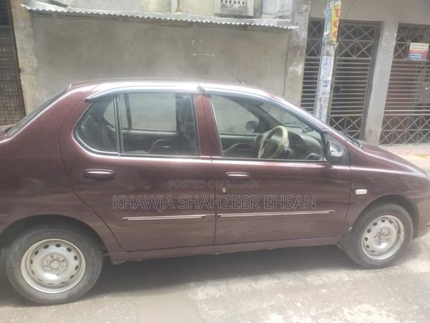 Tata Indigo 2013 Maroon