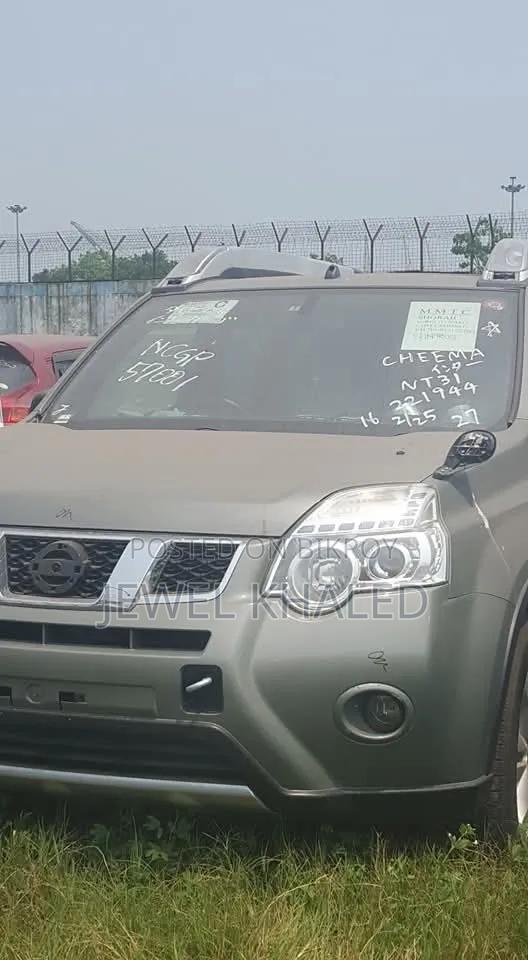 Nissan X-Trail 2.0 Petrol XE 2012
