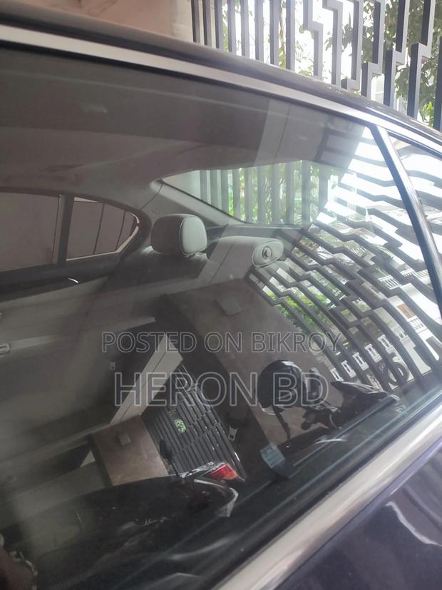 BMW 520i 2011 Blue