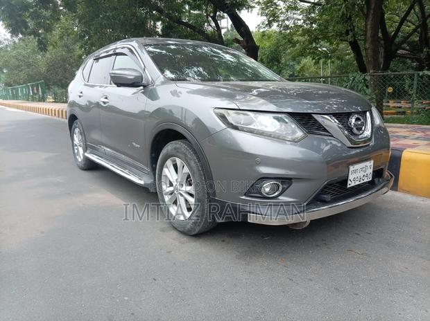 Nissan X-Trail 2.0 Hybrid FWD 2016 Gray