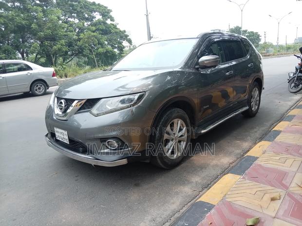 Nissan X-Trail 2.0 Hybrid FWD 2016 Gray
