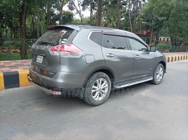 Nissan X-Trail 2.0 Hybrid FWD 2016 Gray