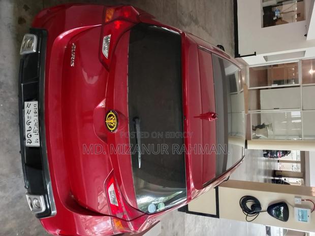 Toyota Auris 2013 Red