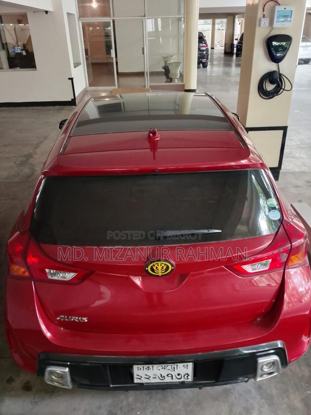 Toyota Auris 2013 Red