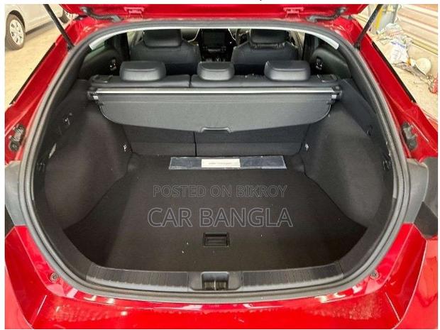 Toyota Prius 2021 Red