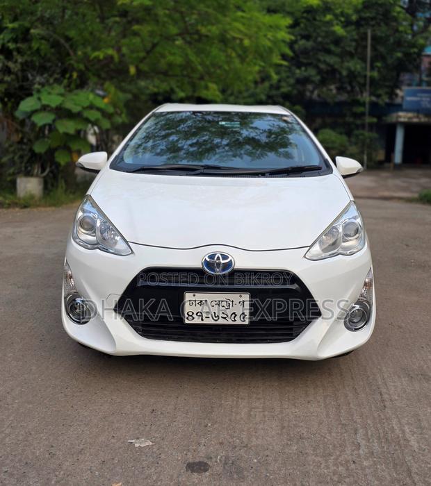 Toyota Aqua 2016 Pearl