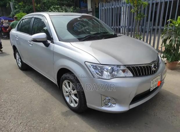 Toyota Axio 1.5 Luxel 2WD 2014 Silver