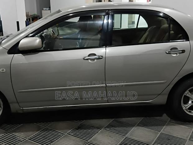 Toyota Corolla Sedan Automatic 2004 Silver