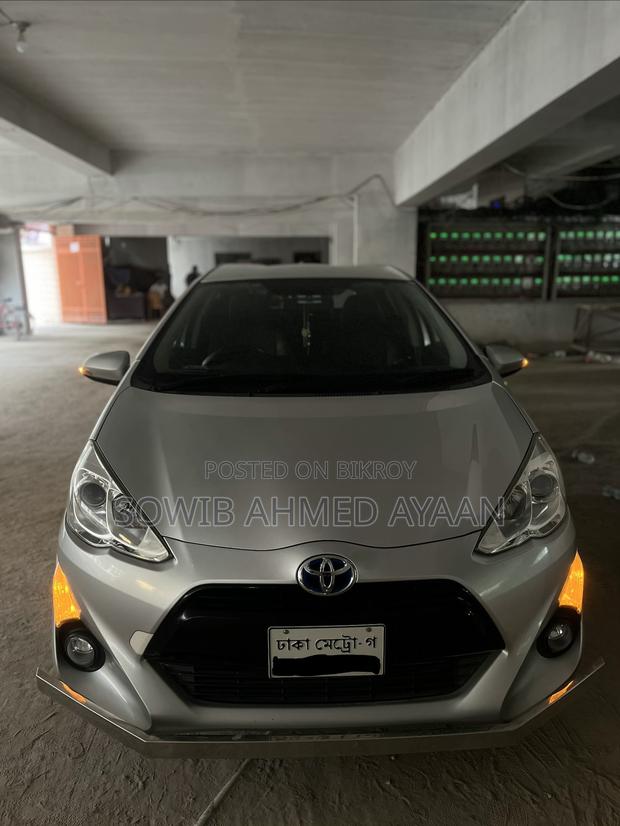 Toyota Aqua 2015 Silver
