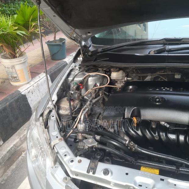 Toyota Corolla Base 4dr Sedan (1.8L 4cyl 5M) 2010 Silver