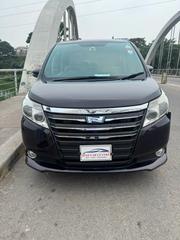 Toyota Noah 2014 Maroon for sale