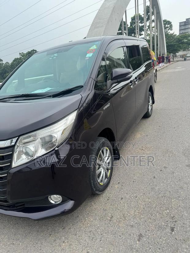 Toyota Noah 2014 Maroon