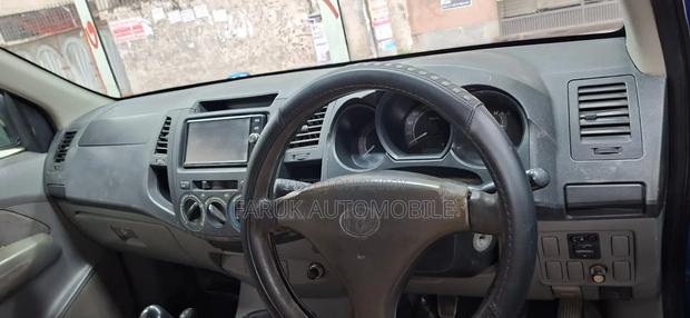 Toyota Hilux 2.5 D-4d Double Cab 4x4 SRX 2007 Blue