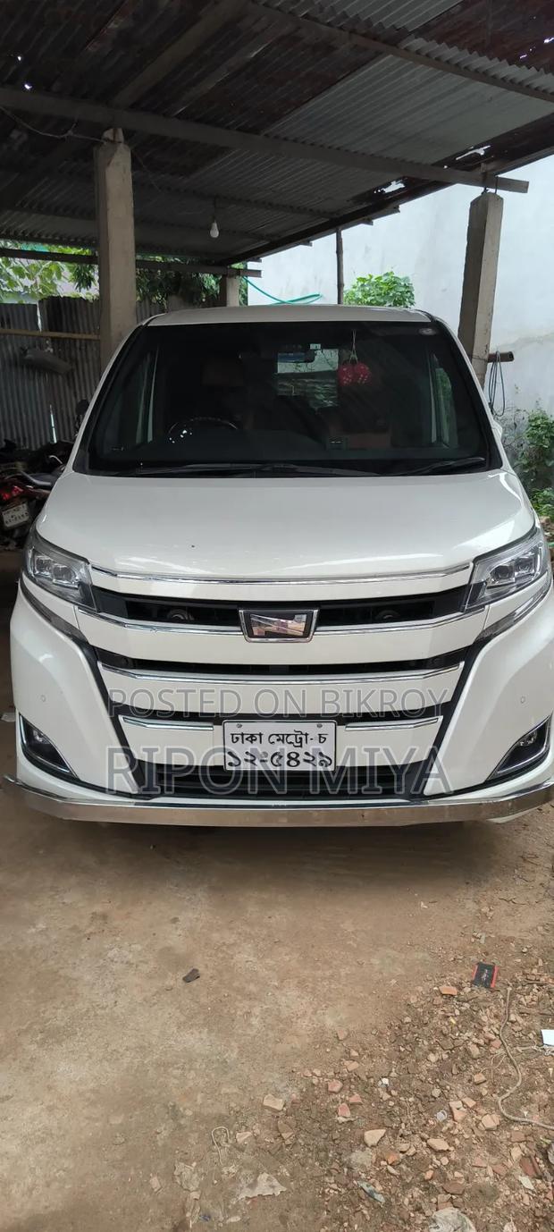 New Toyota Noah 2019 Pearl