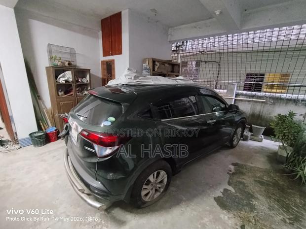 Honda Vezel 1.5 Hybrid 2WD 2014 Green