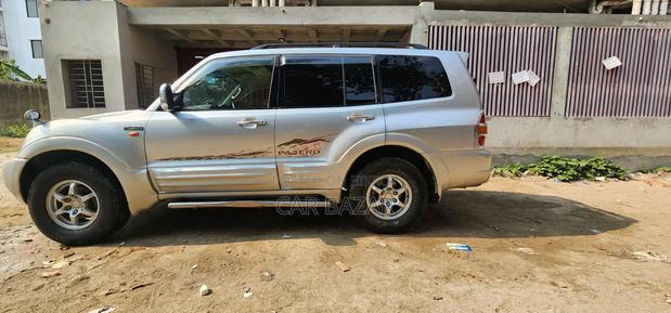 Mitsubishi Pajero 2002 Silver