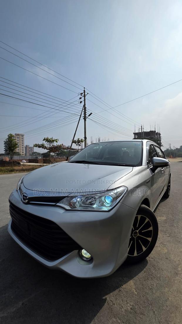 Toyota Axio 1.5 Hybrid 2WD 2015 Silver