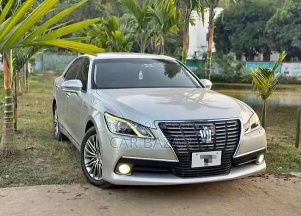Toyota Crown 2014 Silver