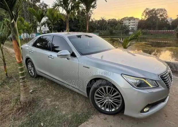 Toyota Crown 2014 Silver