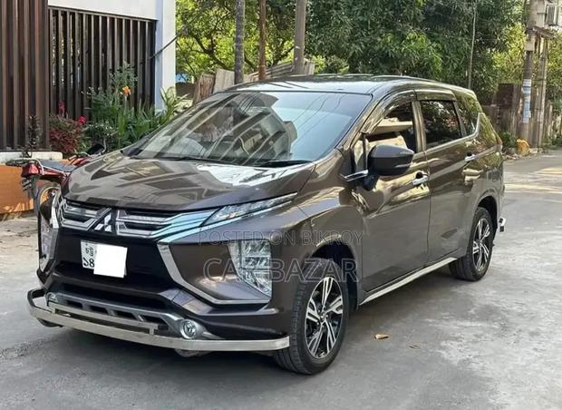 Mitsubishi Xpander Ultimate 2021 Brown