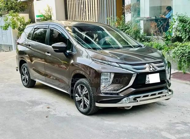 Mitsubishi Xpander Ultimate 2021 Brown