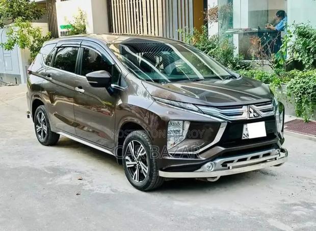 Mitsubishi Xpander Ultimate 2021 Brown
