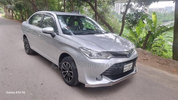 Toyota Axio 2015 Silver