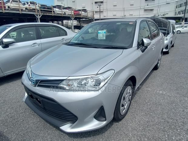 Toyota Axio 2021 Silver