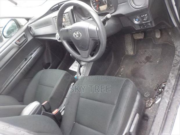 Toyota Axio 2021 Silver
