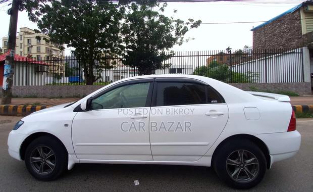Toyota Corolla 2005 White