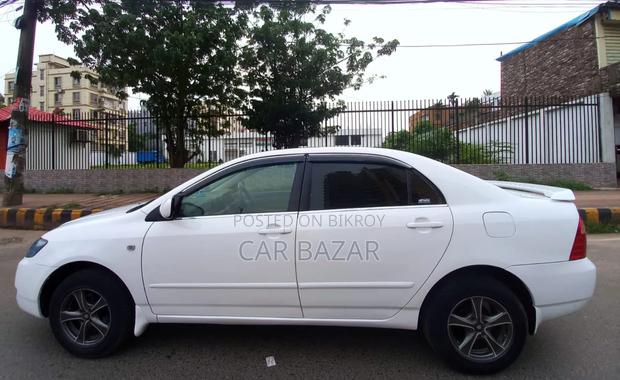 Toyota Corolla 2005 White
