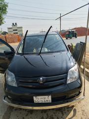 Toyota IST 2004 Black for sale